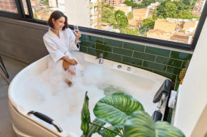 Rosa Negras Cozy Stadio Suite with Jacuzzi